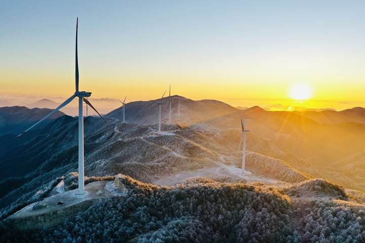 2017年投运的丽水庆元双苗尖风电 胡礼贵.jpg