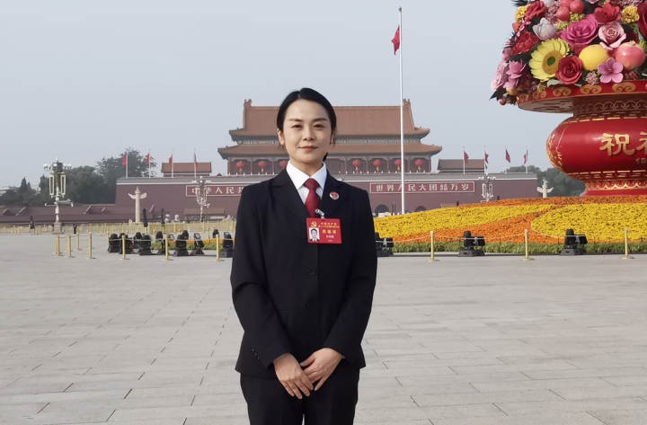 章春燕代表 3.jpg