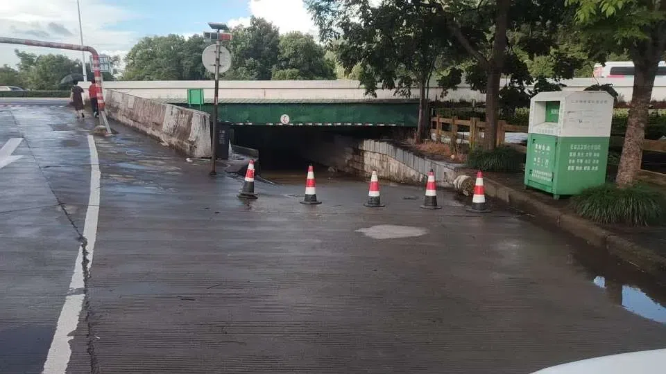 狂风暴雨来了！直奔江浙沪！宁波已有9处封道……