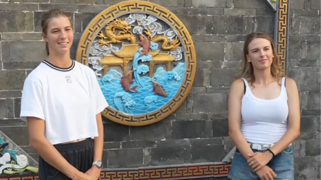 探访传统村落 体验宋式点茶 宁波网球公开赛外籍参赛选手在东钱湖感受中国传统文化