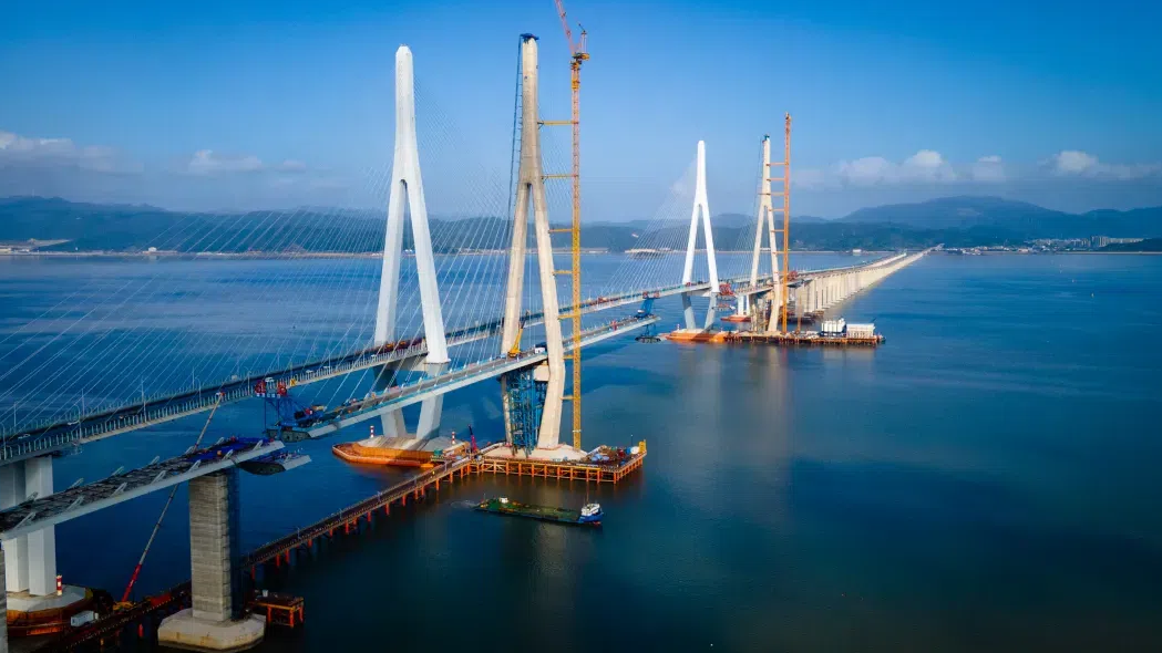 奋战四季度丨市域铁路象山港跨海大桥南侧边跨合龙