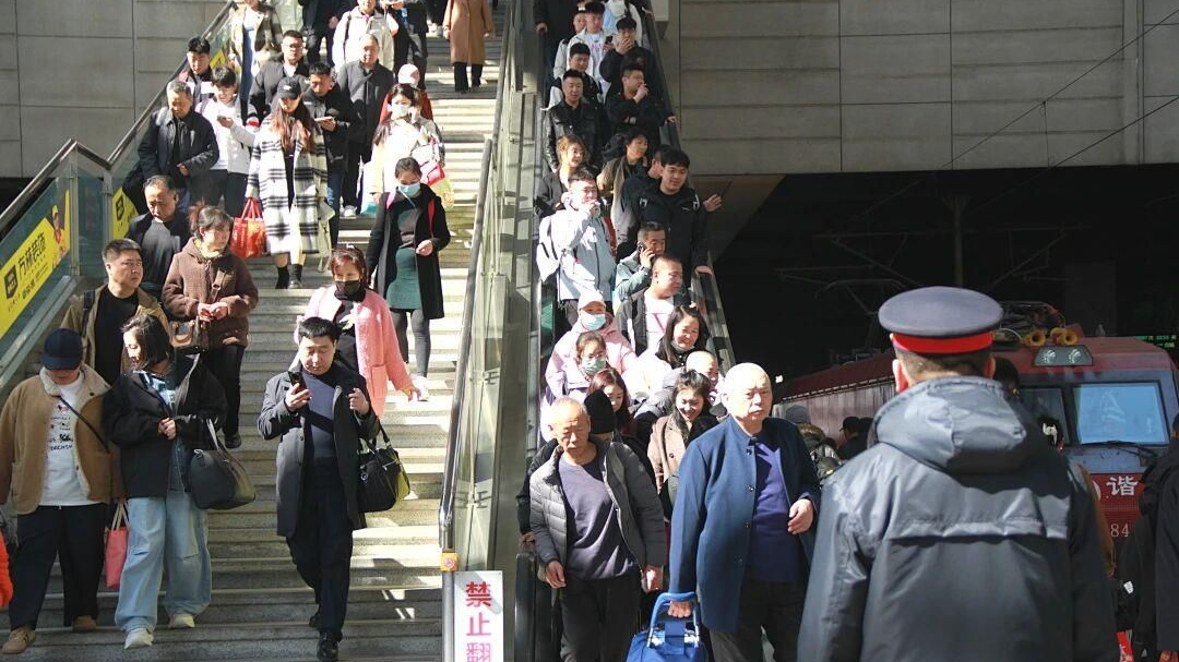 老年旅客坐火车 收好这份实用攻略