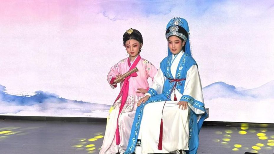 从9岁到75岁，宁波这个“戏曲客厅”装满了天南海北的越剧梦