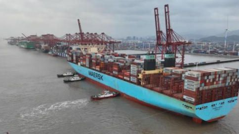 新春走基层丨“蓝领”变“智领” “全球第一大港”坚守者新貌