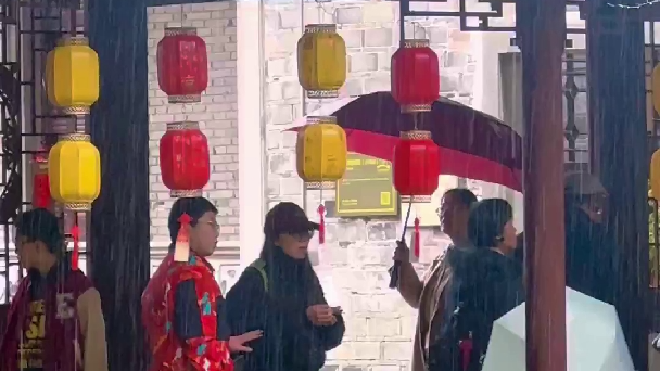 吃汤圆、猜灯谜，天一阁里瑞马迎春闹元宵