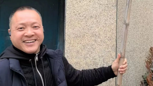 央广报道丨春晓中学体育老师狂奔救人 用速度与力量上了最燃一课！