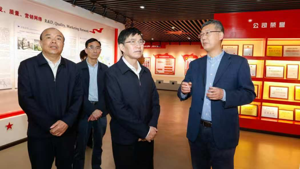 陈龙在北仑调研重大项目建设时强调：坚持项目为王 主动靠前服务 在高质量发展中走在前作表率