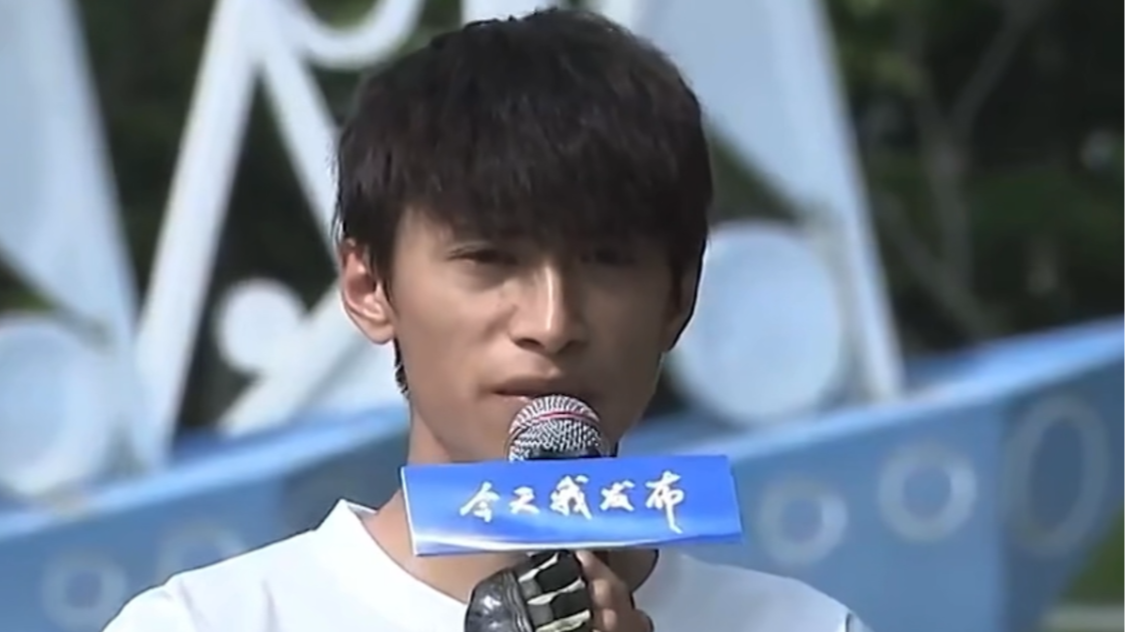 送餐途中遇火情，外卖小哥挺身而出，收获1500万网友点赞