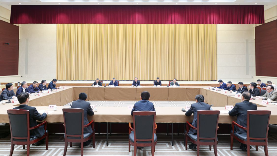 王成与出席2026宁波人才日活动的重要嘉宾座谈  全方位打造人才成长“最佳沃土”  让广大人才更有归属感幸福感价值感