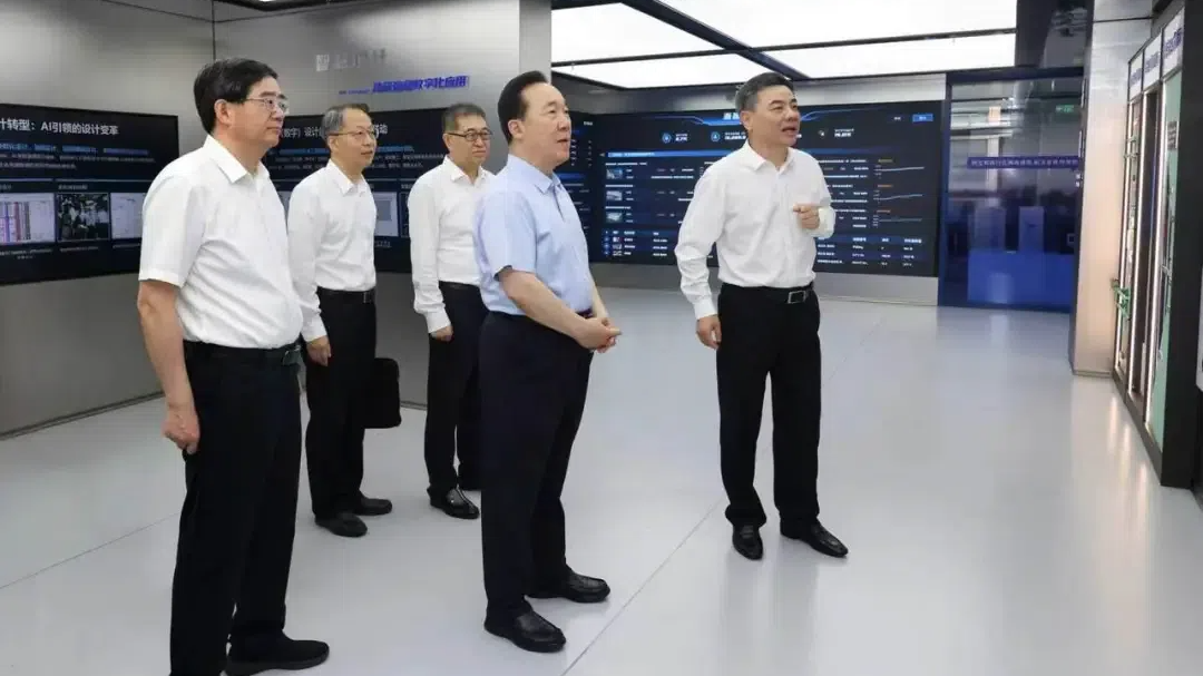 省委书记王浩在省属企业调研