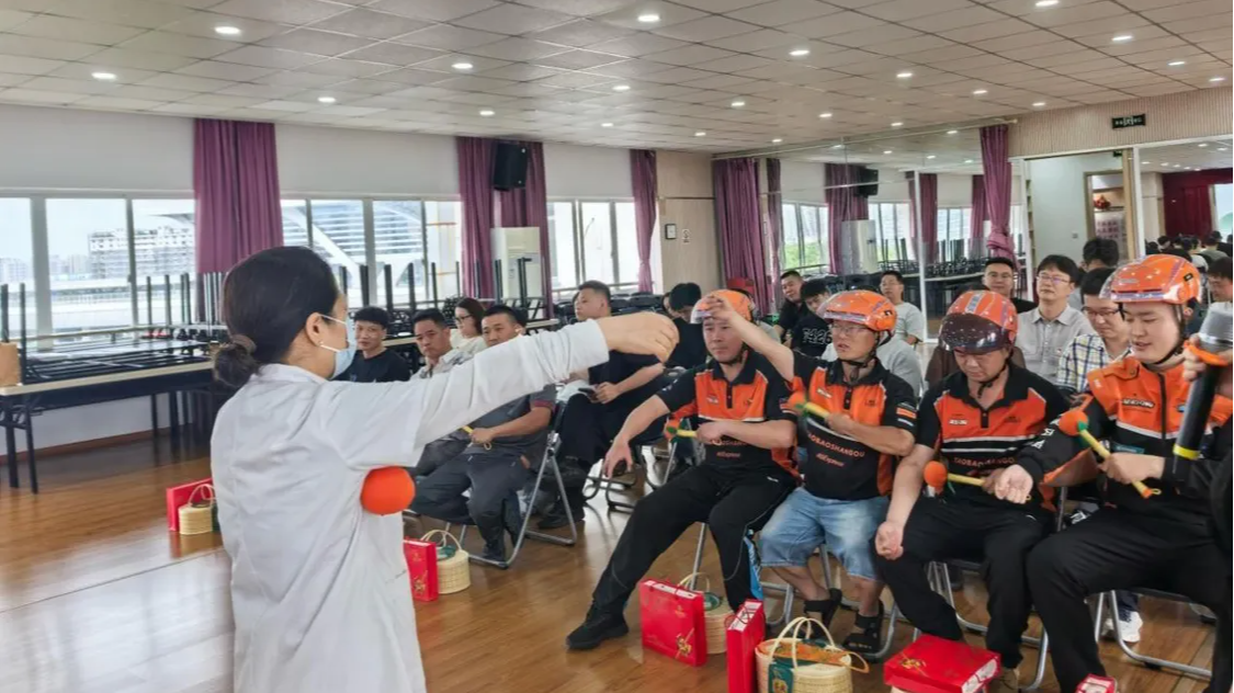 40多名外卖小哥、网约车司机收到了“清凉礼包”！南门街道这场活动太暖心