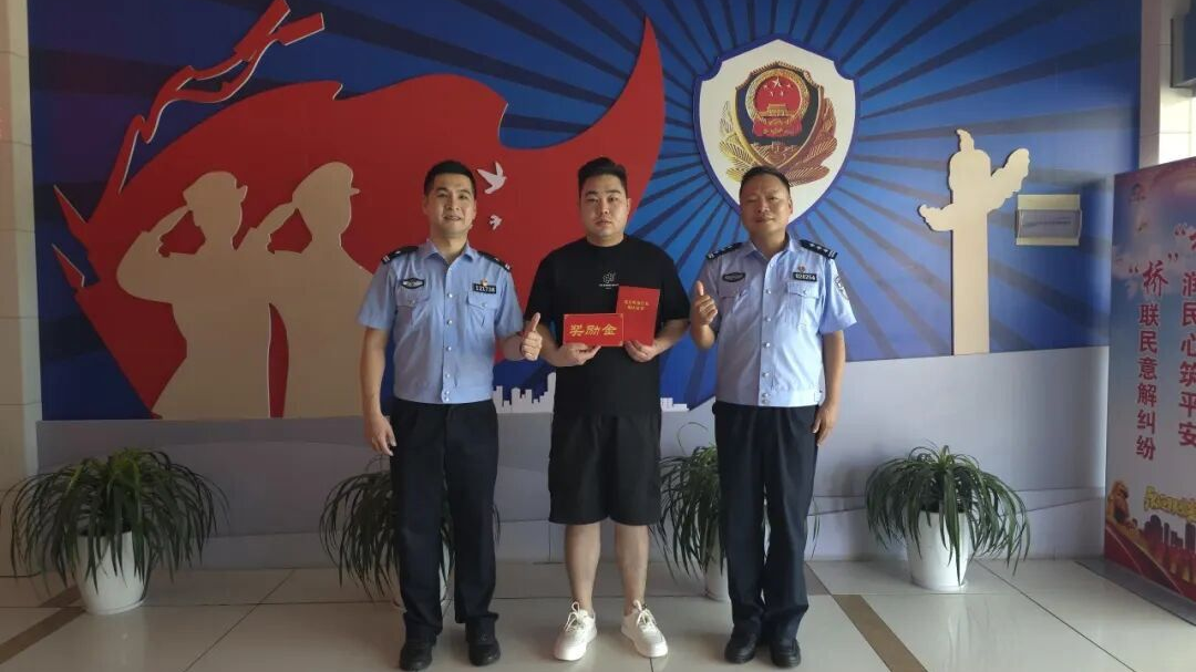 深夜救人不留名！宁波见义勇为市民被授予证书
