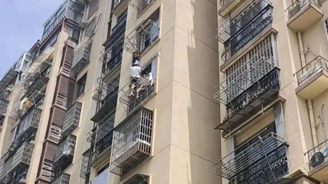 央广报道丨余姚：一场爱的“托举” 5楼窗沿上的接力 救回6楼悬空女童