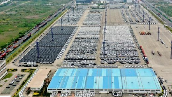 央广报道｜前8月宁波口岸新能源汽车出口量值近翻倍，“中国车”加速驶向全球