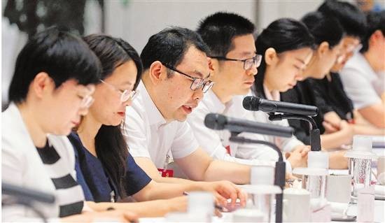 在高质量发展中奋力推进“两个先行” 各市代表团审议省党代会报告