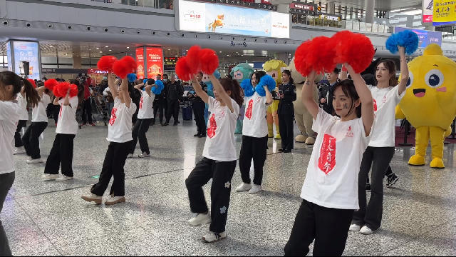亚运会倒计时200天|大学生志愿者用主题“快闪”活动 在宁波刮起“亚运风”