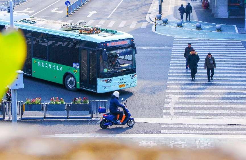 宁波公交车有“新音乐”了！文明礼让斑马线提示音5月全面启用