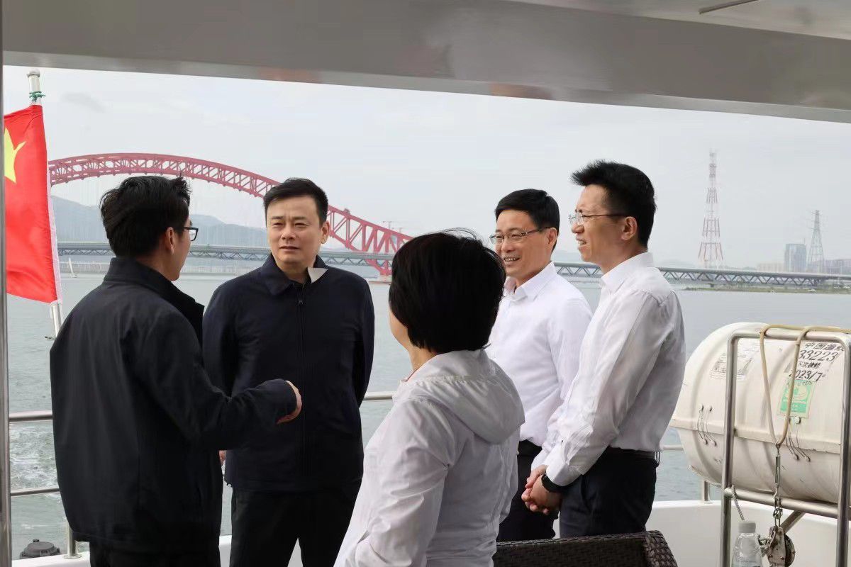 汤飞帆赴北仑区检查节日旅游消费、安全生产和亚运筹办等工作：以高质量供给 引领提振消费需求 以精细化举措 办好亚运火炬传递