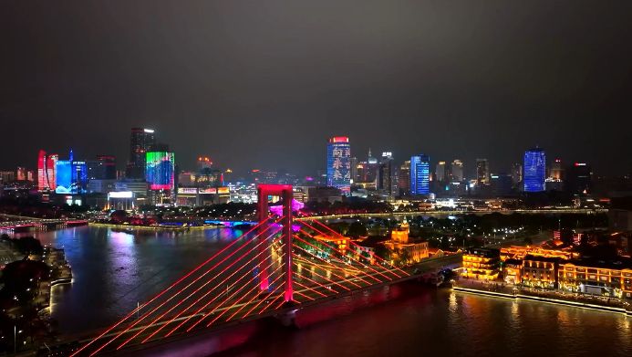 让阅读的光芒照耀甬城的夜空 宁波城市灯光秀营造阅读空间新形式