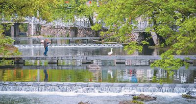 古韵悠悠山水间 《人民日报》海外版整版聚焦宁波这座千年古村