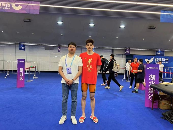打破世界纪录！潘展乐巴黎夺金！他是“飞鱼”，也是爷爷眼中的“拼命三郎”