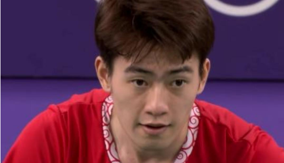 巴黎奥运会羽毛球男双决赛，“梁王”组合摘银 宁波小伙王昶，好样的！