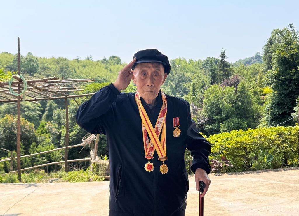 101岁抗战老兵黄国熙：“保家卫国，不怕死！”