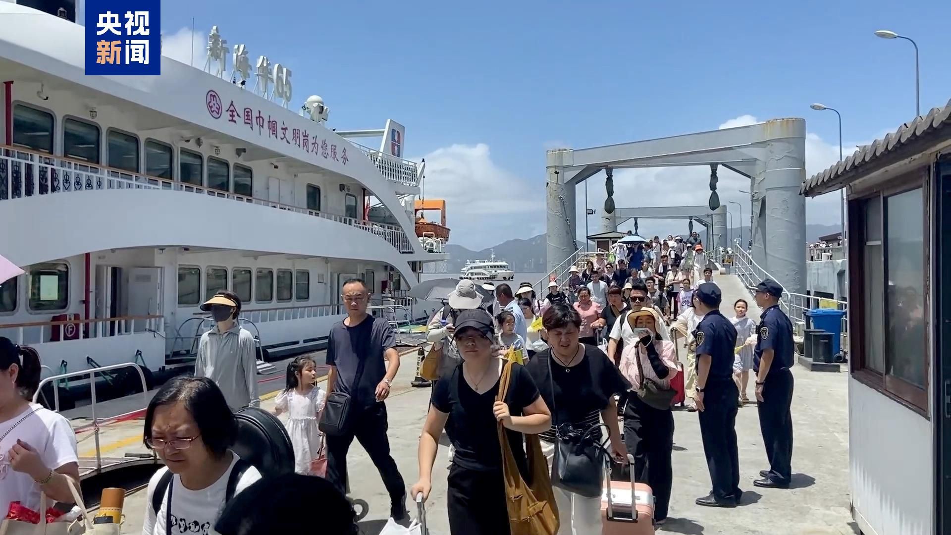 台风“范斯高”逼近 宁波多条水上客运航线停航
