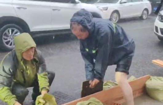 受台风“竹节草”影响，象山多地出现积水内涝，已启动强排自救