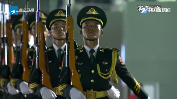 九三阅兵众所期待 浙江各界群众激扬爱国情怀