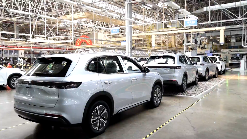 奋战四季度 夺取全年胜丨前三季度浙江规上工业向新向好 人工智能核心产业营收同比增长22%