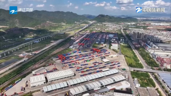 奋战四季度 夺取全年胜丨畅通道拓市场造好货 前10月义乌进出口规模首破7000亿元