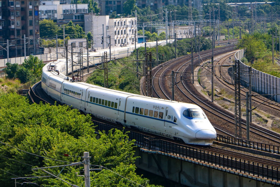 全国铁路营业里程达到16.5万公里