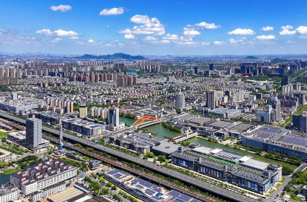 新春走基层 | 夜宿乡村话共富