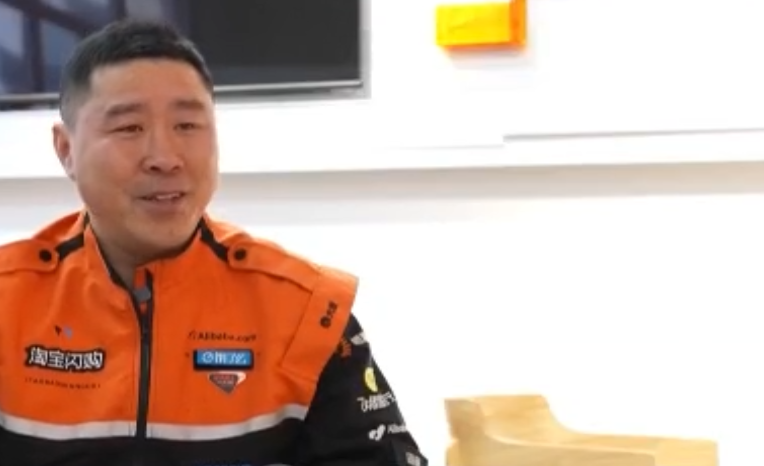 新春走基层·为幸福打拼|徐阳：一名“城市骑士”的温情奔赴