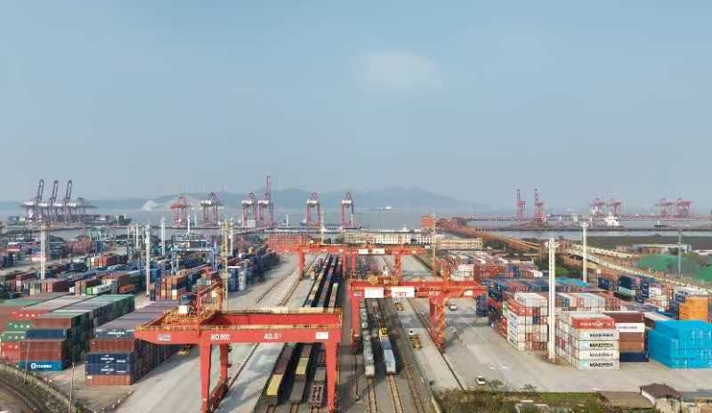 浙货走浙港，近六成义乌商品从宁波口岸出口