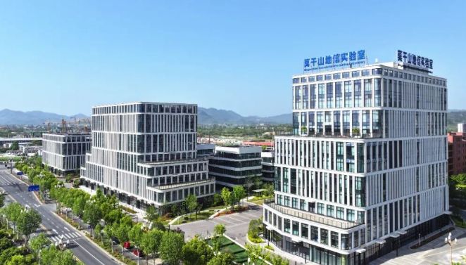 涌金楼丨县委书记学义乌，学什么？