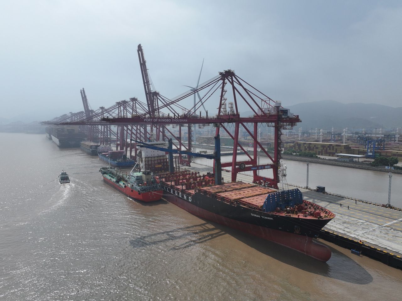 浙报关注丨“中欧北极快航”开启常态化运营 国货闯北冰洋，更快更稳