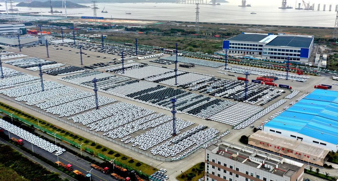 今年前8月，宁波口岸新能源汽车出口量值均近翻倍