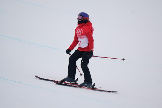 中国队3名选手晋级自由式滑雪女子U型场地技巧决赛